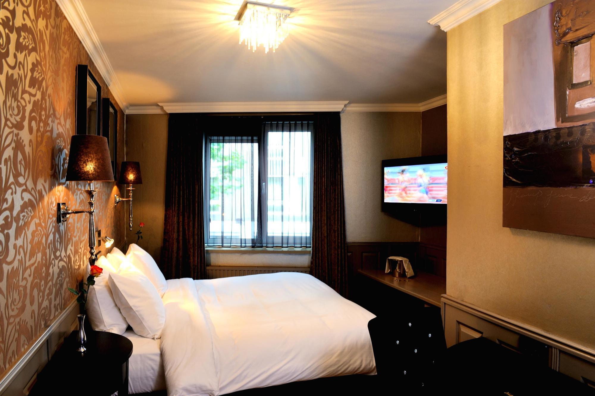 Hotel Sint Nicolaas Amsterdam Ngoại thất bức ảnh