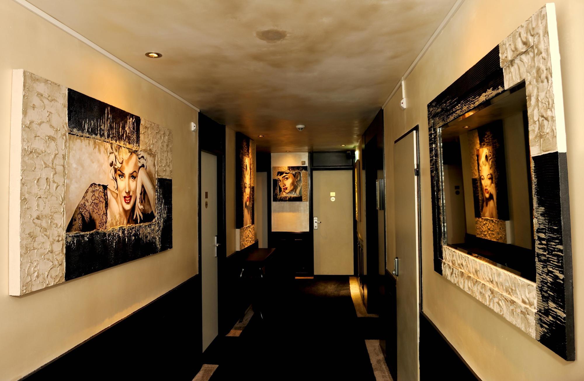 Hotel Sint Nicolaas Amsterdam Ngoại thất bức ảnh